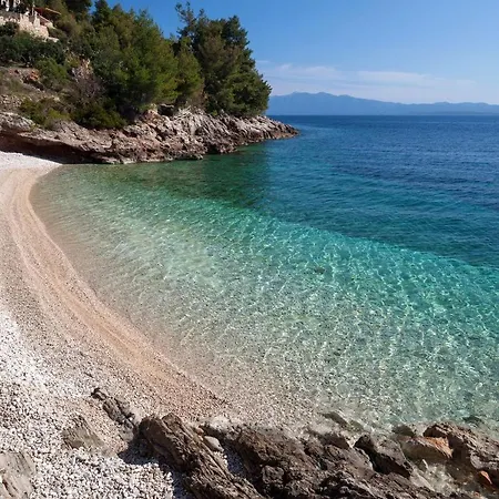 Seaview Pool Apartment-lumiere, Island Hvar-gdinj Gdinj
