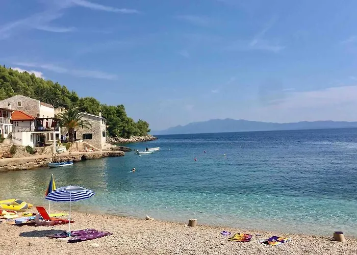 Seaview Pool Apartment-lumiere, Island Hvar-gdinj *