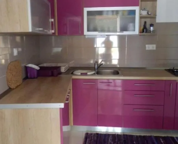Seaview Pool Apartment-lumiere, Island Hvar-gdinj דירה *