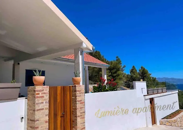 Seaview Pool Apartment-lumiere, Island Hvar-gdinj דירה Gdinj