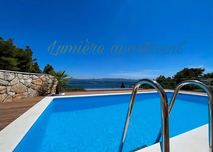 Seaview Pool Apartment-lumiere, Island Hvar-gdinj *