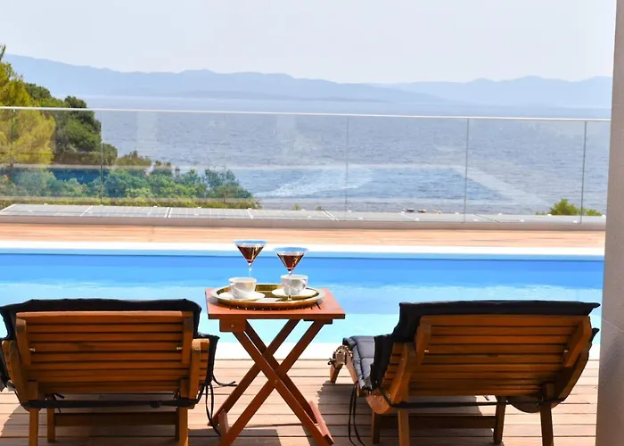 Seaview Pool Apartment-lumiere, Island Hvar-gdinj דירה Gdinj