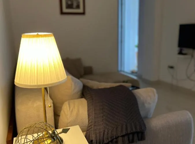 Seaview Pool Apartment-lumiere, Island Hvar-gdinj דירה