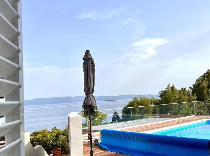 Seaview Pool Apartment-lumiere, Island Hvar-gdinj דירה