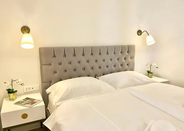 Seaview Pool Apartment-lumiere, Island Hvar-gdinj דירה